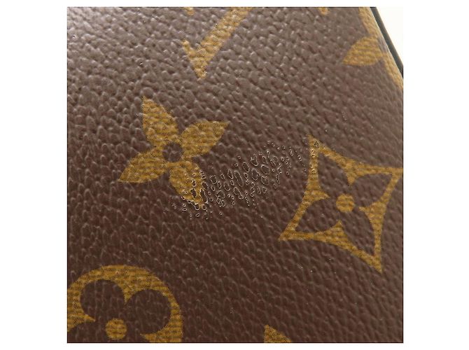Bolsa de Ombro Louis Vuitton Monogram Giant Reverse Pochette Marrom - vista 7