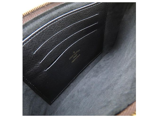 Bolsa de Ombro Louis Vuitton Monogram Giant Reverse Pochette Marrom - vista 8