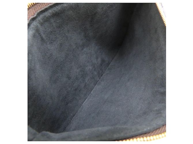 Bolsa de Ombro Louis Vuitton Monogram Giant Reverse Pochette Marrom - vista 9