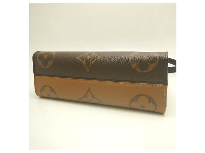 Bolso de mano OnTheGo EW con cadena Monogram Reverse Louis Vuitton Castaño - vista 10