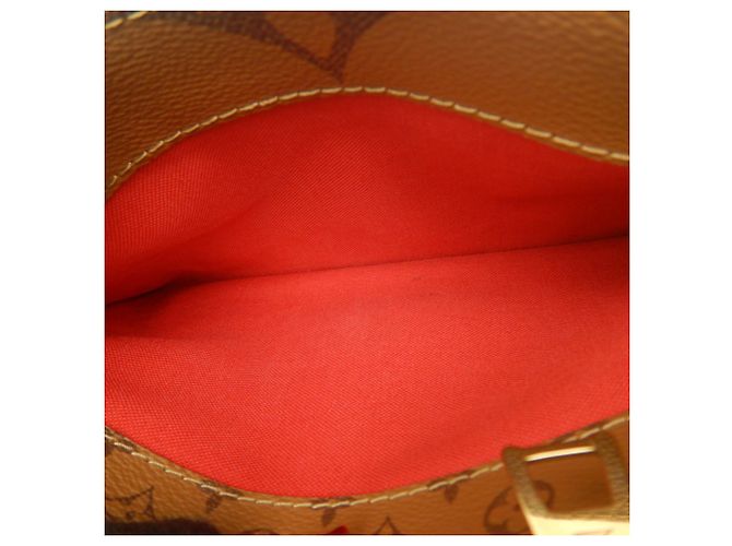 Bolso de mano OnTheGo EW con cadena Monogram Reverse Louis Vuitton Castaño - vista 17