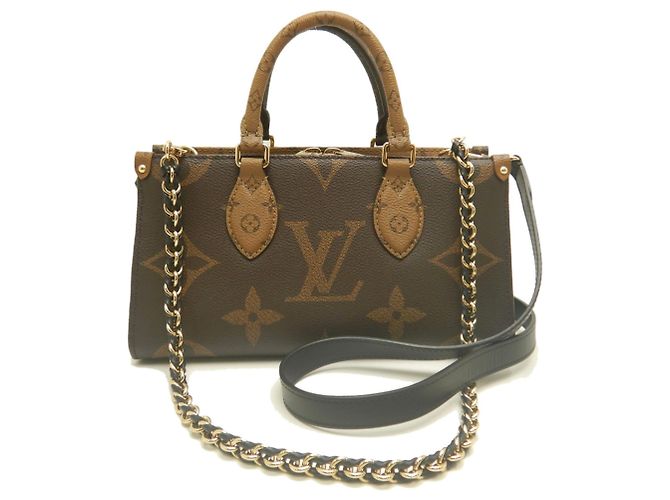 Bolso de mano OnTheGo EW con cadena Monogram Reverse Louis Vuitton Castaño - vista 2