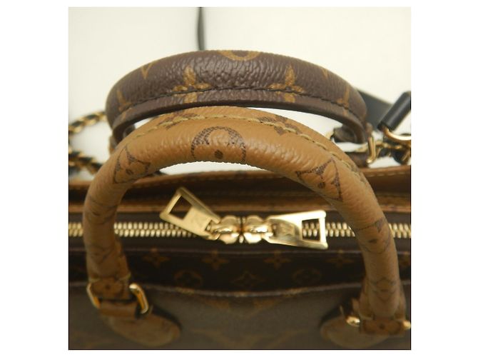 Bolso de mano OnTheGo EW con cadena Monogram Reverse Louis Vuitton Castaño - vista 7