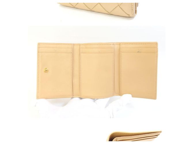 Cartera tri-fold de piel beige Bottega Veneta - vista 2