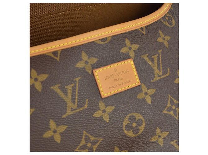 Louis Vuitton Saumur Monogram Canvas 35 Castaño - vista 4