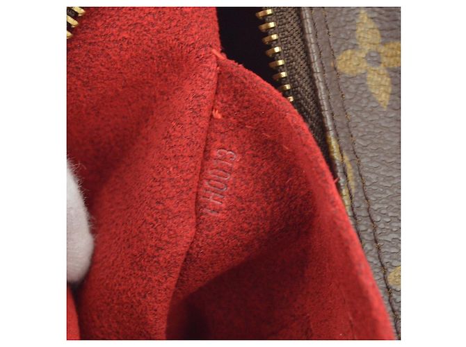 Louis Vuitton Croissant Monogram Canvas MM Castaño - vista 5