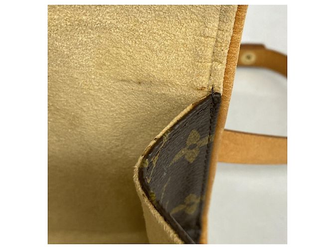 Louis Vuitton Monogram Pochette Florentine Fanny Pack Castaño - vista 8