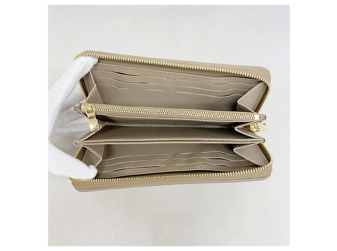 Carteira Zippy Louis Vuitton Monogram Embossed Taupe - vista 3