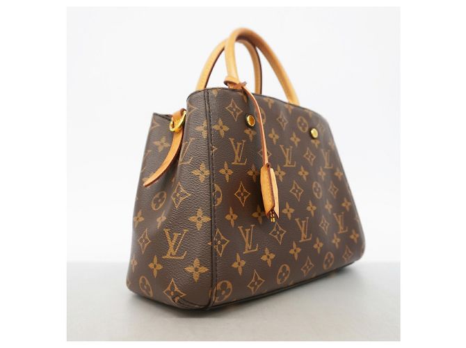 Bolsa Louis Vuitton Monogram Montaigne BB Marrom - vista 2