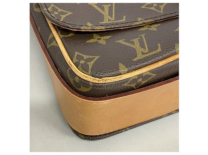 Sac à épaule Louis Vuitton Monogram Cartouchiere GM Marron - vue 6