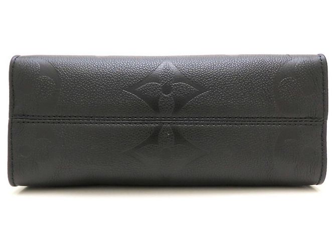 Bolsa Louis Vuitton Monogram Empreinte OnTheGo PM Preto - vista 4