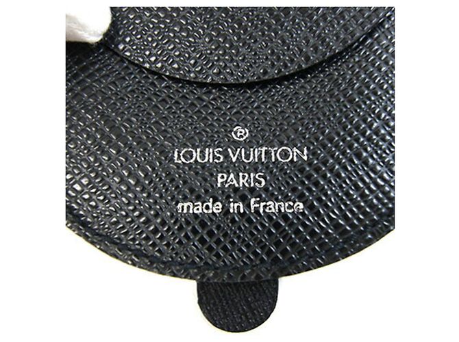 Porta-moedas Louis Vuitton Taiga Preto Cinza - vista 4