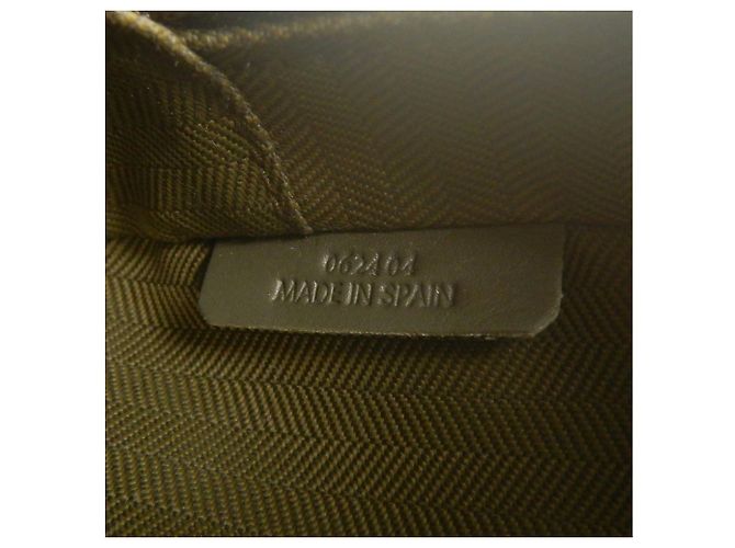 Sac bandoulière Camera Bag Loewe en Khaki Kaki - vue 18