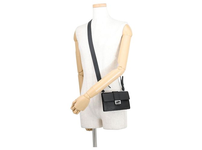 Borsa a spalla Fendi Selleria Baguette Clutch Nero - vista 4