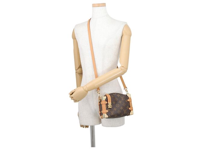 Bolsa Louis Vuitton Monogram Side Trunk PM Marrom - vista 5