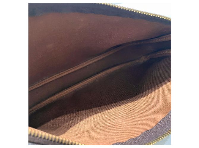 Louis Vuitton Pochette Accessoires Handbag Pouch Castaño - vista 5