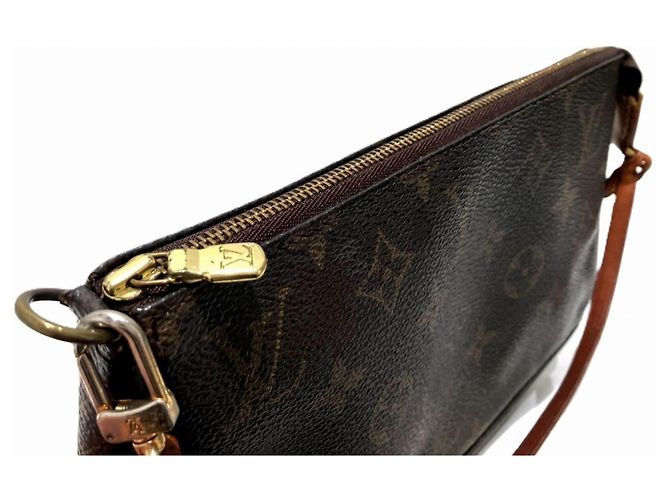 Louis Vuitton Pochette Accessoires Handbag Pouch Castaño - vista 9