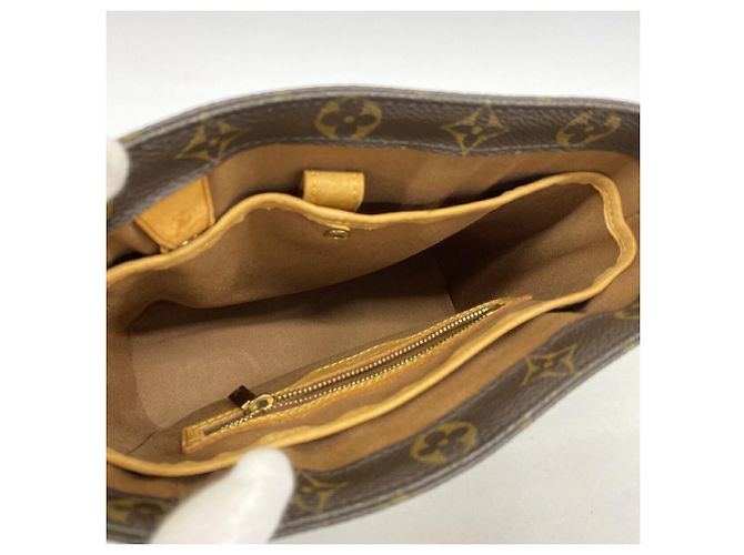 Bolso Louis Vuitton Monogram Vavin PM Castaño - vista 4