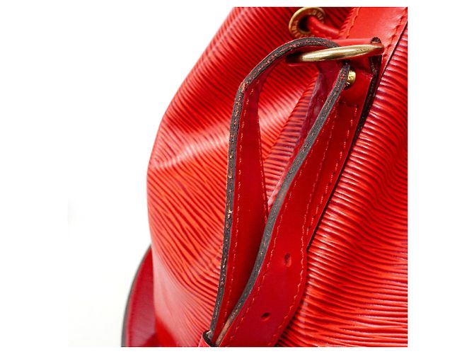 Borsa a tracolla Louis Vuitton Epi Noe in Castilian Red Rosso - vista 8