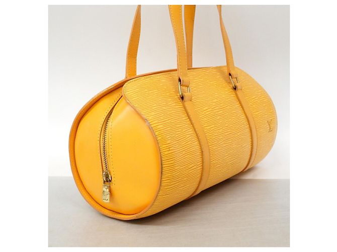 Bolso Louis Vuitton Epi Soufflot en Jaune Amarillo - vista 2