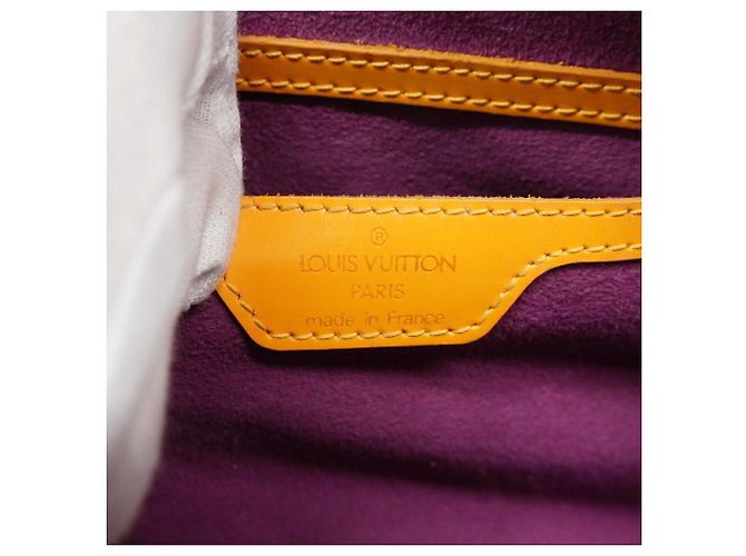 Bolso Louis Vuitton Epi Soufflot en Jaune Amarillo - vista 4
