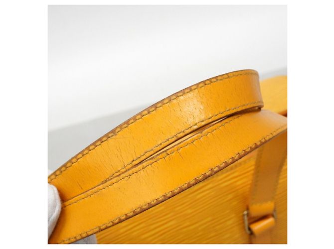 Bolso Louis Vuitton Epi Soufflot en Jaune Amarillo - vista 9