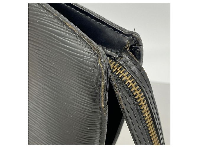 Borsa a tracolla Louis Vuitton Epi Saint Jacques Nero - vista 8