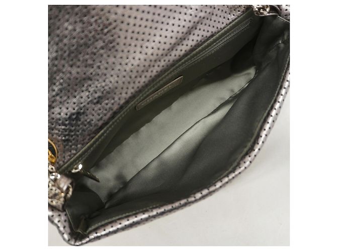 Bolsa de ombro Chanel em couro prateado Prata - vista 4