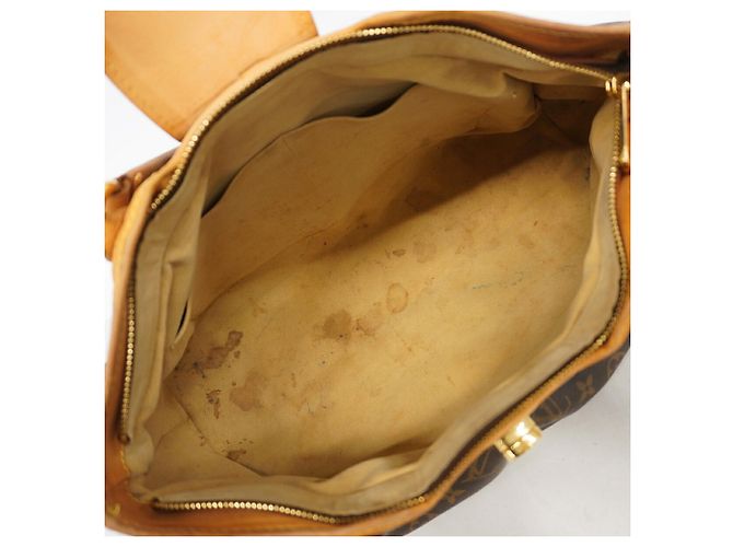 Sac cabas Louis Vuitton Monogram Boetie MM Marron - vue 4