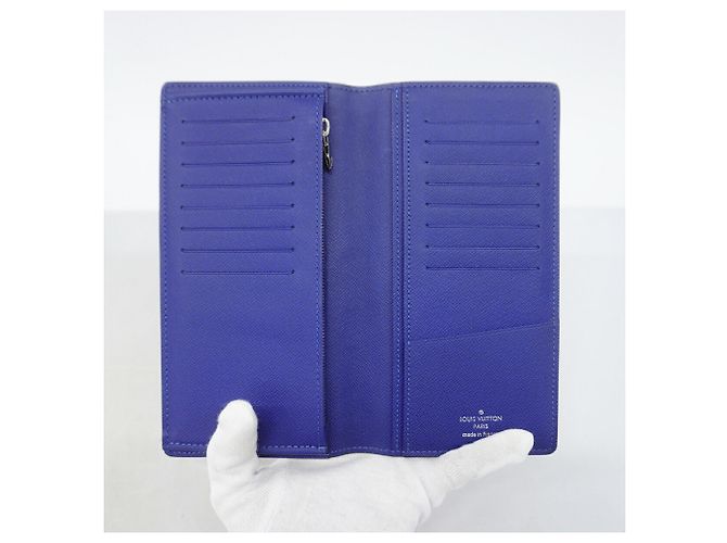 Louis Vuitton Taiga Portefeuille Brazza Long Wallet Blue - view 3