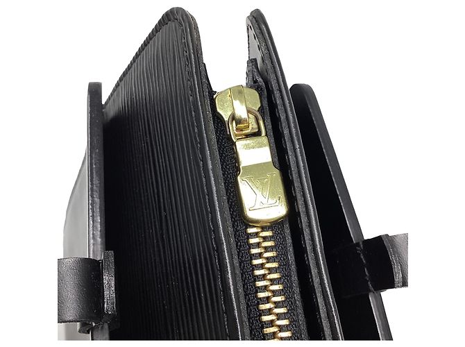 Louis Vuitton Croisette PM Tote Bag aus schwarzem Epi-Leder - Ansicht 15