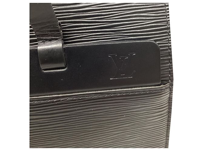 Louis Vuitton Croisette PM Tote Bag aus schwarzem Epi-Leder - Ansicht 16