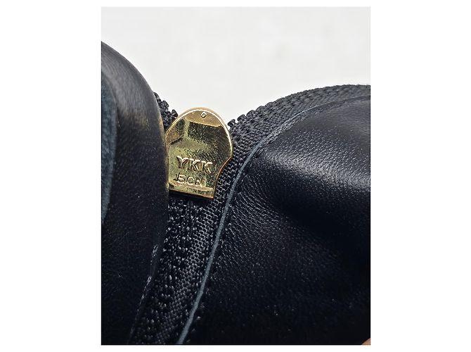 Chanel CC gesteppte Mid-Calf Combat Boots aus schwarzem Leder - Ansicht 14