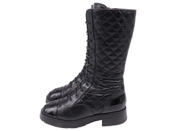 Chanel CC gesteppte Mid-Calf Combat Boots aus schwarzem Leder - Ansicht 4
