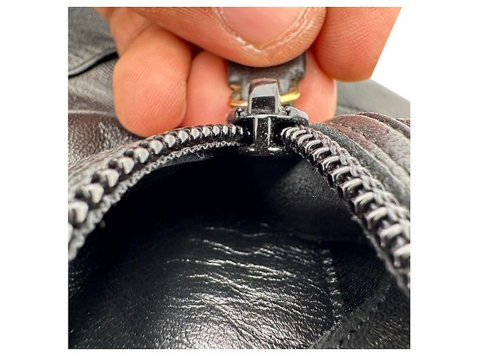 Stuart Weitzman kniehohe Stiefel aus schwarzem Leder - Ansicht 18