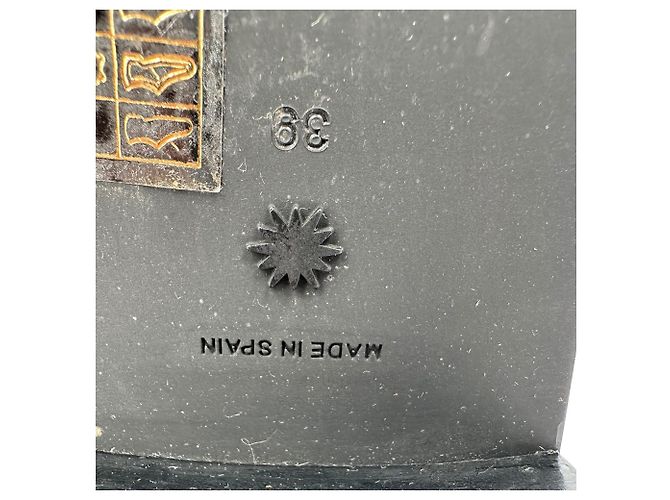 Stuart Weitzman kniehohe Stiefel aus schwarzem Leder - Ansicht 9