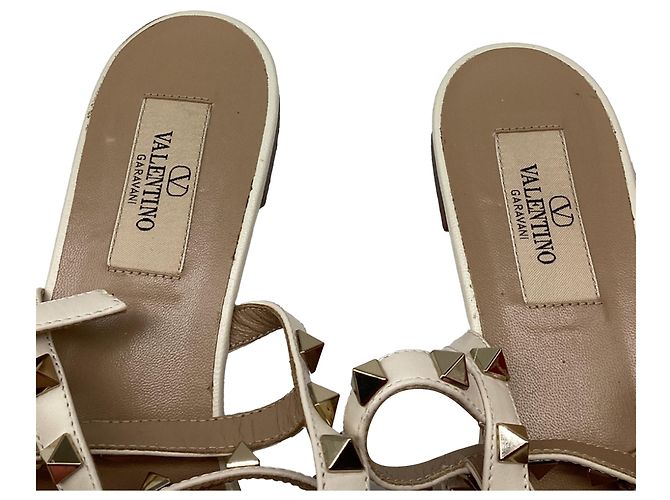 Sandali bassi Rockstud Valentino Garavani in pelle bianca - vista 10