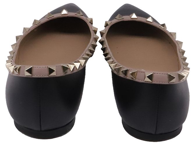Ballerine a punta Rockstud Valentino Garavani in pelle nera - vista 5