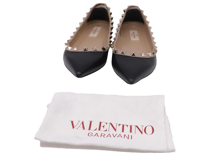 Ballerine a punta Rockstud Valentino Garavani in pelle nera - vista 6