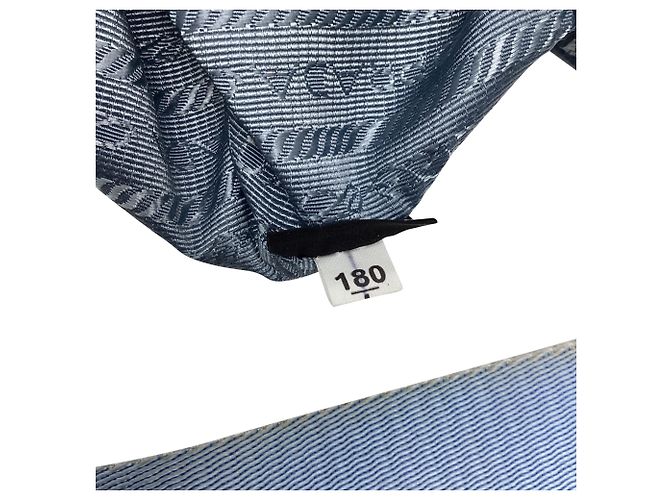 Borsa a tracolla Prada Re-Edition 2005 in pelle Saffiano azzurro Blu Blu chiaro - vista 8