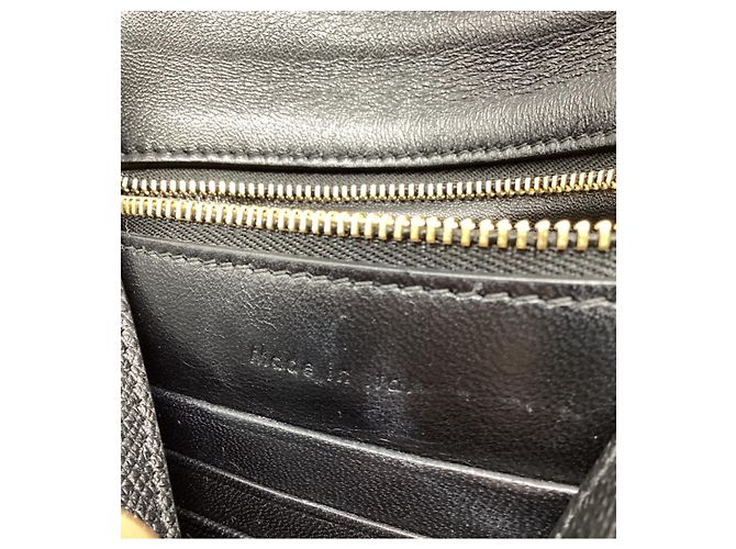 Céline Celine Trotteur Small Crossbody Bag aus schwarzem Leder - Ansicht 17