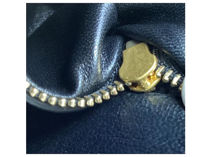 Céline Celine Trotteur Small Crossbody Bag aus schwarzem Leder - Ansicht 18