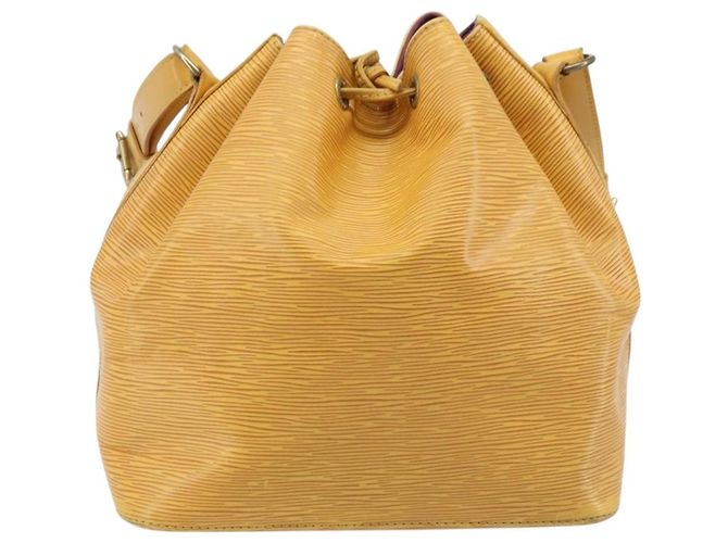 Louis Vuitton Petit Noe Epi Leather Medium Amarillo - vista 2
