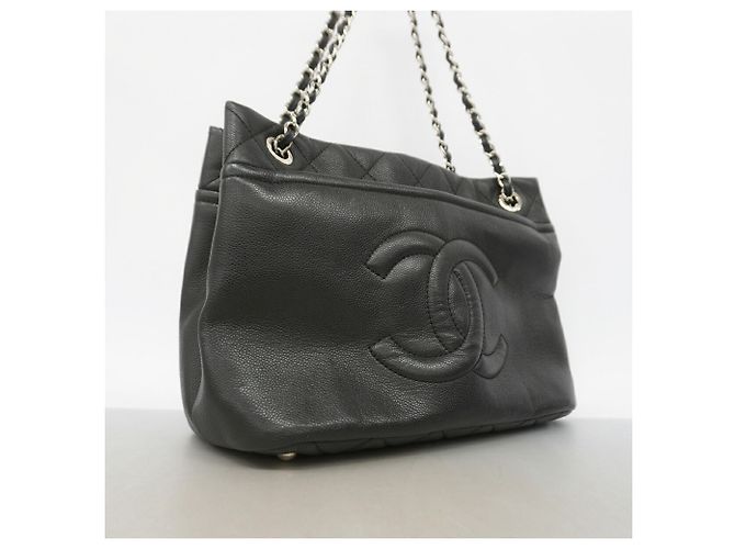 Borsa Tote Chanel in pelle di vitello grana nera Nero - vista 2