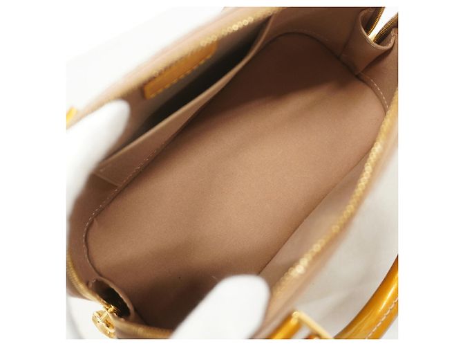 Bolsa Louis Vuitton Alma BB Vernis - vista 4