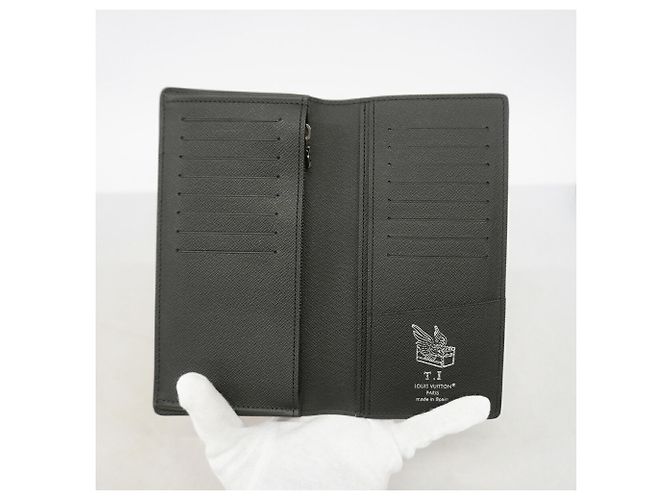 Louis Vuitton Monogram Eclipse Portefeuille Brazza Long Wallet Preto - vista 3