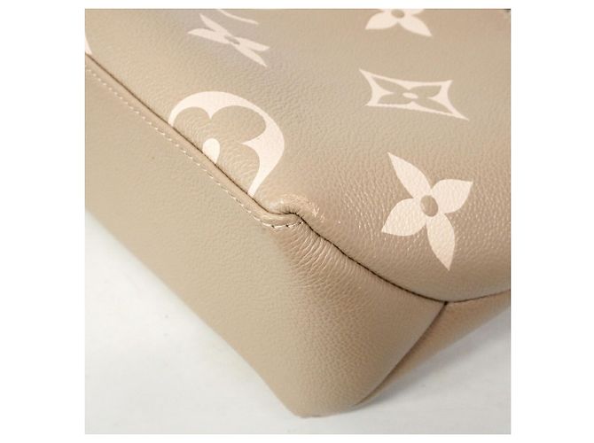 Sac à main Louis Vuitton Monogram Empreinte Bicolor Petit Palais PM Gris Écru - vue 6