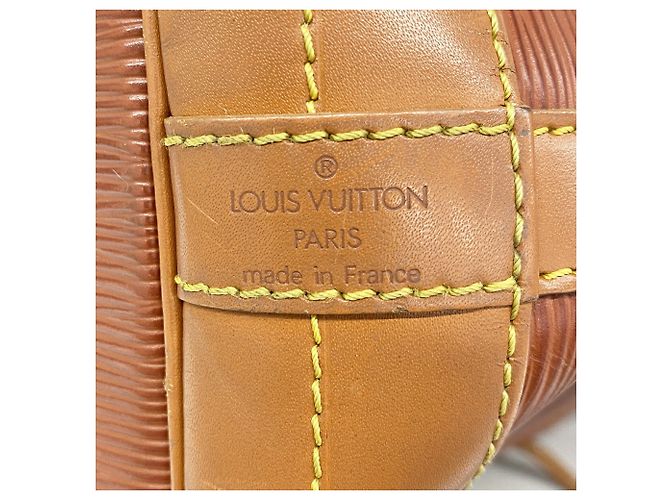 Bolso de hombro Louis Vuitton Epi Noe Castaño Dorado - vista 5