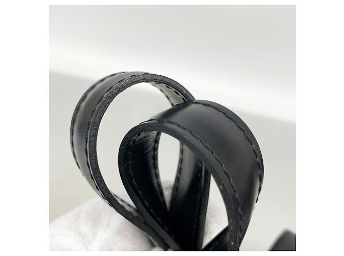 Sac à main Louis Vuitton Epi Saint Jacques Noir - vue 7