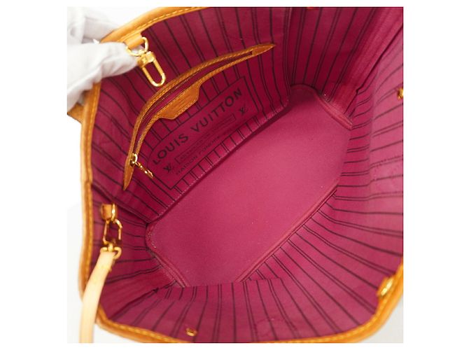 Louis Vuitton Monogram Neverfull PM Tote Bag Pink - view 4